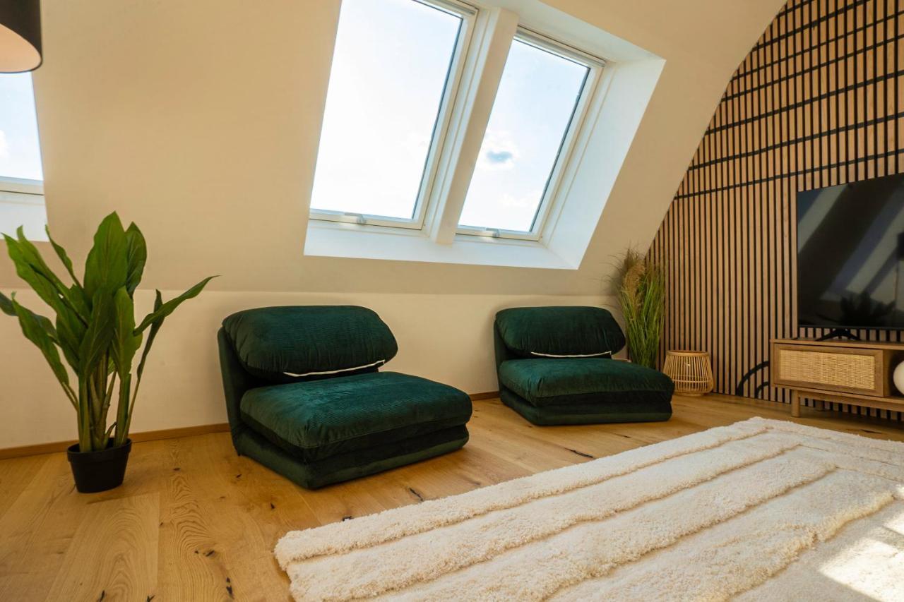Orestaliving - Penthouse In 2Nd District With View Wina Bagian luar foto
