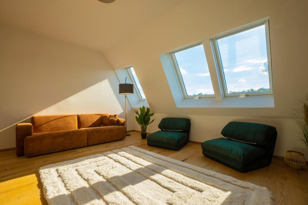 Orestaliving - Penthouse In 2Nd District With View Wina Bagian luar foto