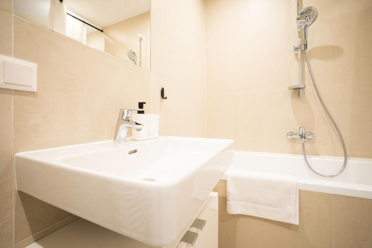 Orestaliving - Penthouse In 2Nd District With View Wina Bagian luar foto